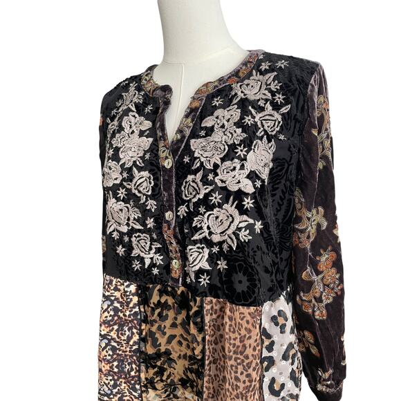 John Mark Boho Velvet Top Womens M Crushed Burnout Shirt Embroidered Dark Grunge - Picture 2 of 16